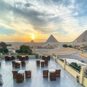 Egypt pyramids inn Cairo 