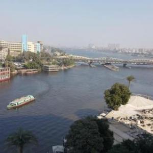Al Umaraa Apartment Nile view 
