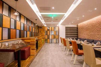 Holiday Inn Cairo Maadi - image 10