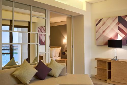 Holiday Inn Cairo Maadi - image 2