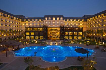 Renaissance Cairo Mirage City Hotel - image 1