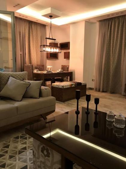 Al Mohandesin Apartment (Families Only) - image 2