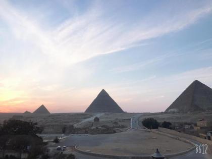 Egypt pyramids inn - image 17