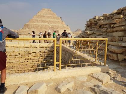 Sphinx palace pyramids view - image 15
