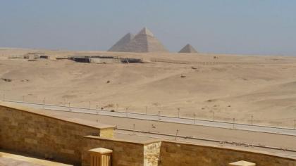 Pyramids inn Hotel - image 1