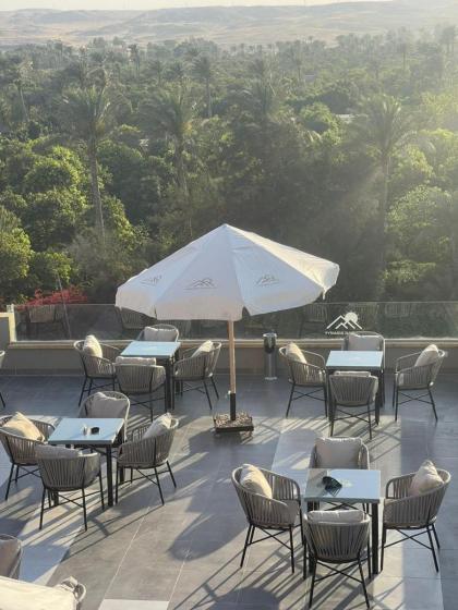 pyramids sunrise hotel