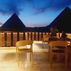 Comfort Pyramids inn 