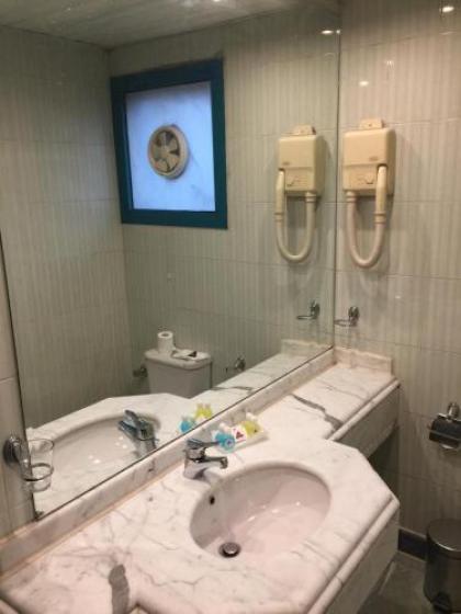 Gawharet Al Ahram Hotel - image 15