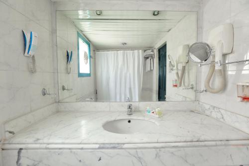 Gawharet Al Ahram Hotel - image 4