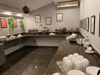 Golden Carven Hotel - image 10