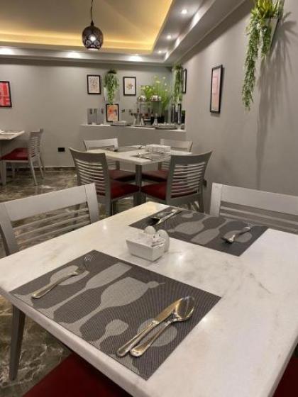 Golden Carven Hotel - image 14