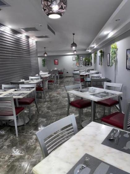 Golden Carven Hotel - image 8
