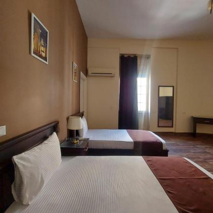 Gresham Hotel - image 21