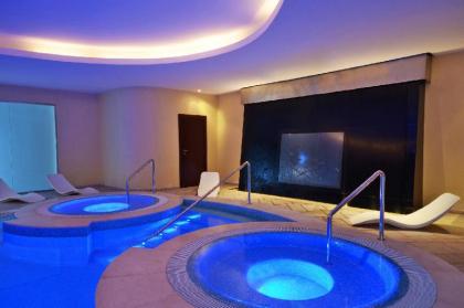 Le Meridien Pyramids Hotel & Spa - image 2