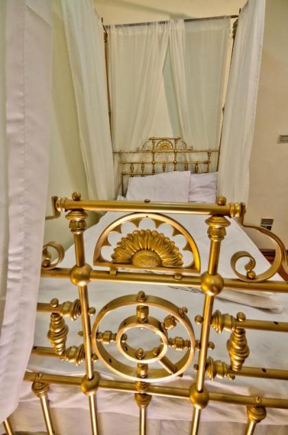 Kings Palace Hostel - image 15