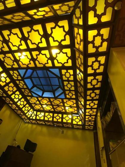 Kings Palace Hostel - image 2