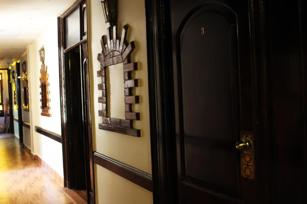 Kings Palace Hostel - image 4