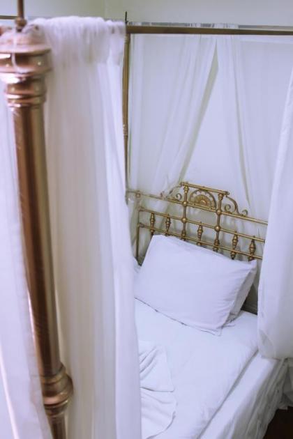 Kings Palace Hostel - image 8