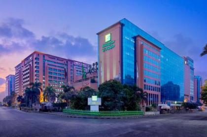 Holiday Inn Citystars - image 1
