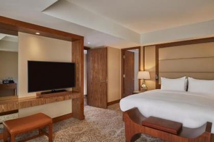 Ramses Hilton - image 8