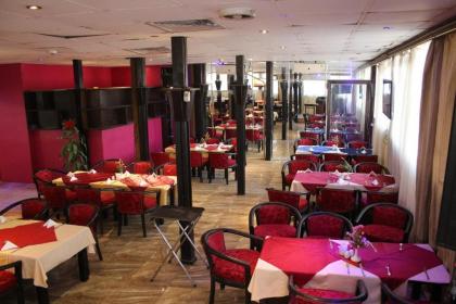 Holidays Express Hotel - image 13