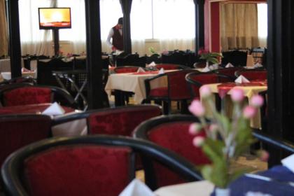 Holidays Express Hotel - image 14