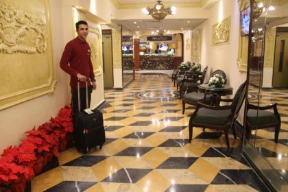 Holidays Express Hotel - image 17