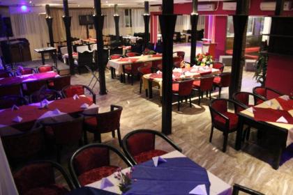 Holidays Express Hotel - image 9