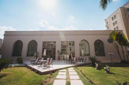 Grand Pyramids Hotel - image 11