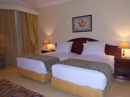 Grand Pyramids Hotel - image 18