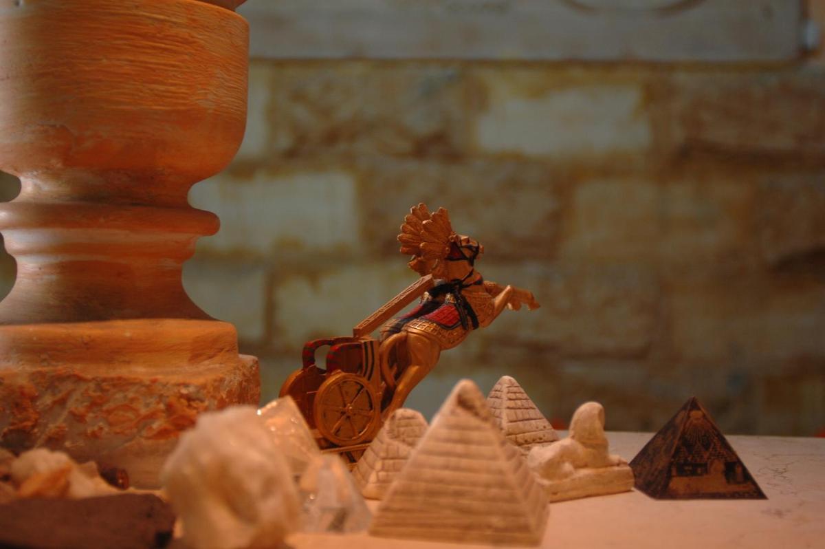 Travelers House - image 7