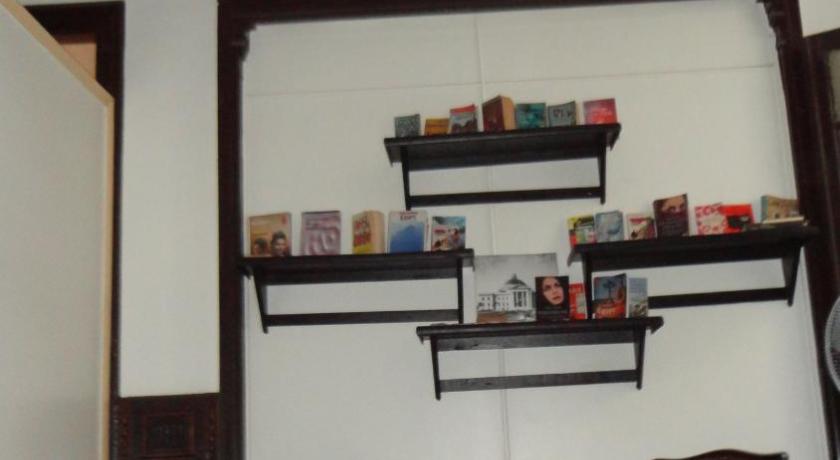 Cecilia Hotel - image 7