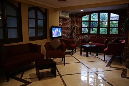 Pearl Hotel Maadi - image 11