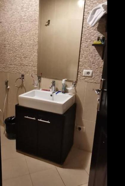 NewCity Hotel & Suites - image 11