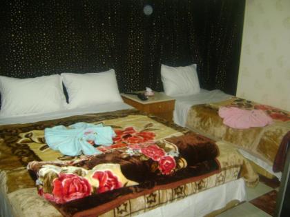 Isis Hostel 2 - image 10