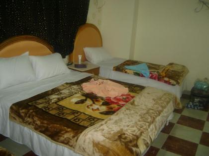 Isis Hostel 2 - image 12
