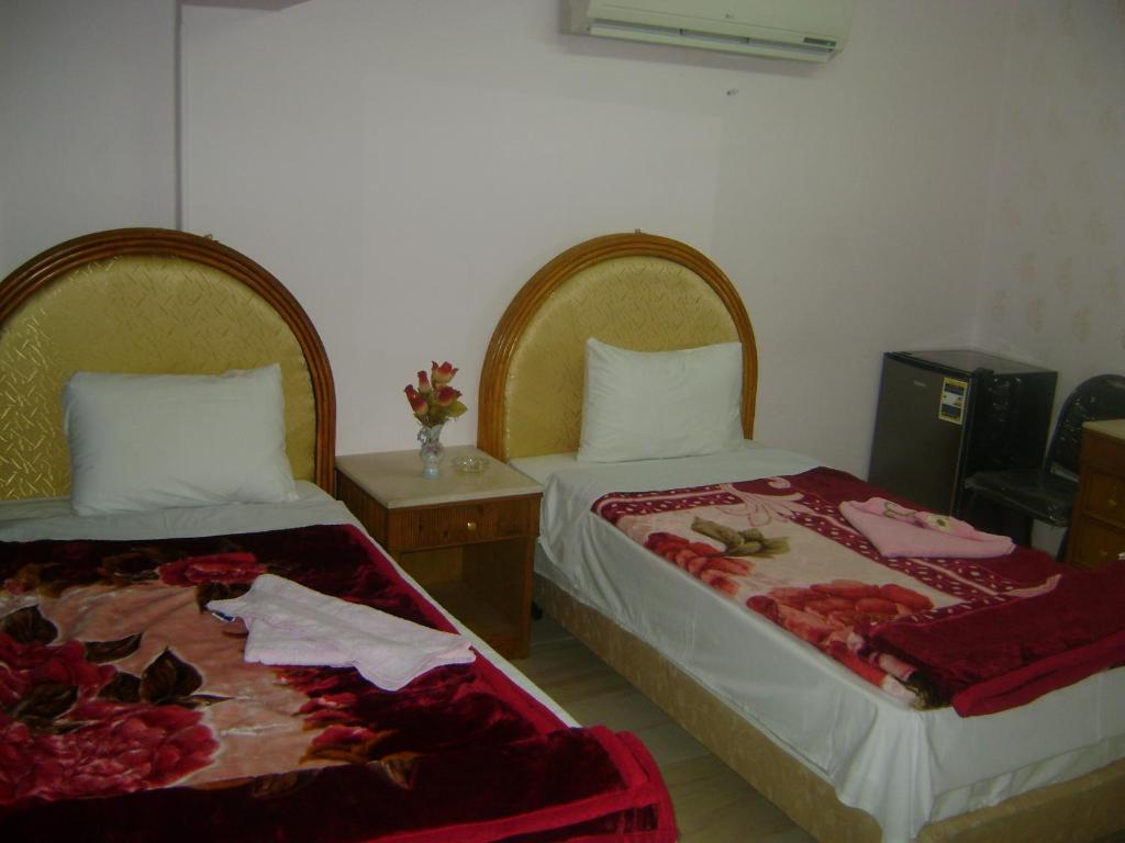 Isis Hostel 2 - image 5
