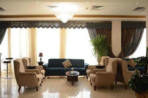 Jewel Glorious Hotel - image 2