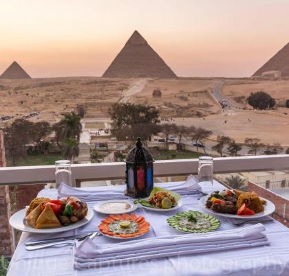 Great Pyramid Inn - image 13