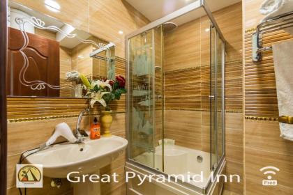 Great Pyramid Inn - image 20