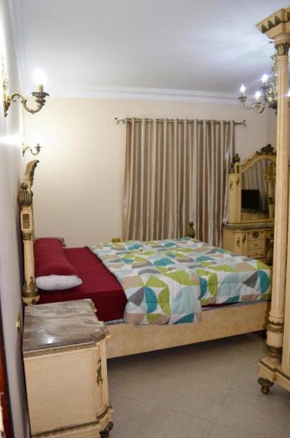 Pyramids Power Inn - image 13
