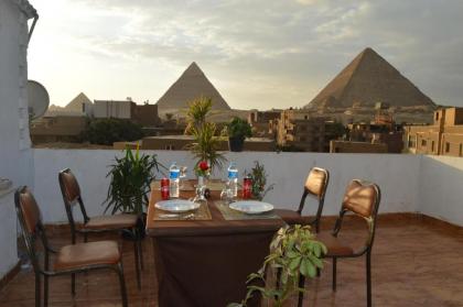 Cozy Studios Pyramids View - image 1