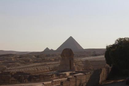 Pyramids Overlook Inn - image 17
