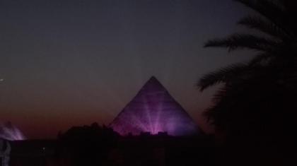 Pyramids Overlook Inn - image 4