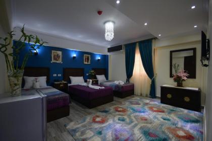 Amin Hotel - image 1