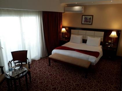 The Guard Hotel - image 10