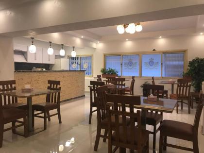 Galaxy Royal Suites Hotel - image 14