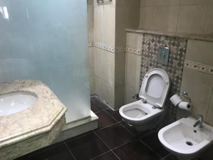 Galaxy Royal Suites Hotel - image 17
