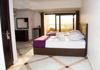 Galaxy Royal Suites Hotel - image 2