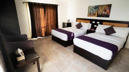 Galaxy Royal Suites Hotel - image 20
